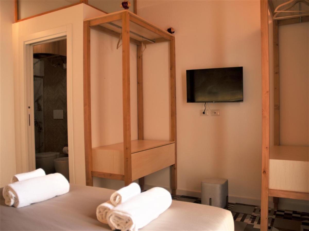 La Felicia Hotell Bari Exteriör bild